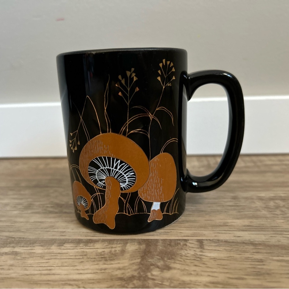 Mushroom botanical graphic black brown gold coffee mug tea trendy - Picture 8 of 10